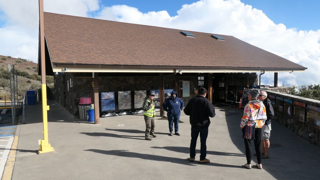 visitor center at 9000ft was open, though
