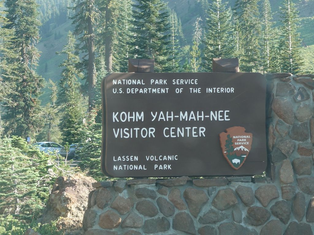 we arrived by the visitor center smack when it opened (09:00).