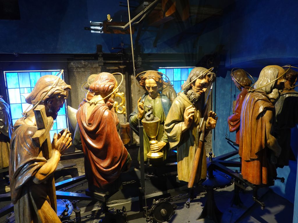 figurines that rotate on the outside of the astronomical clock