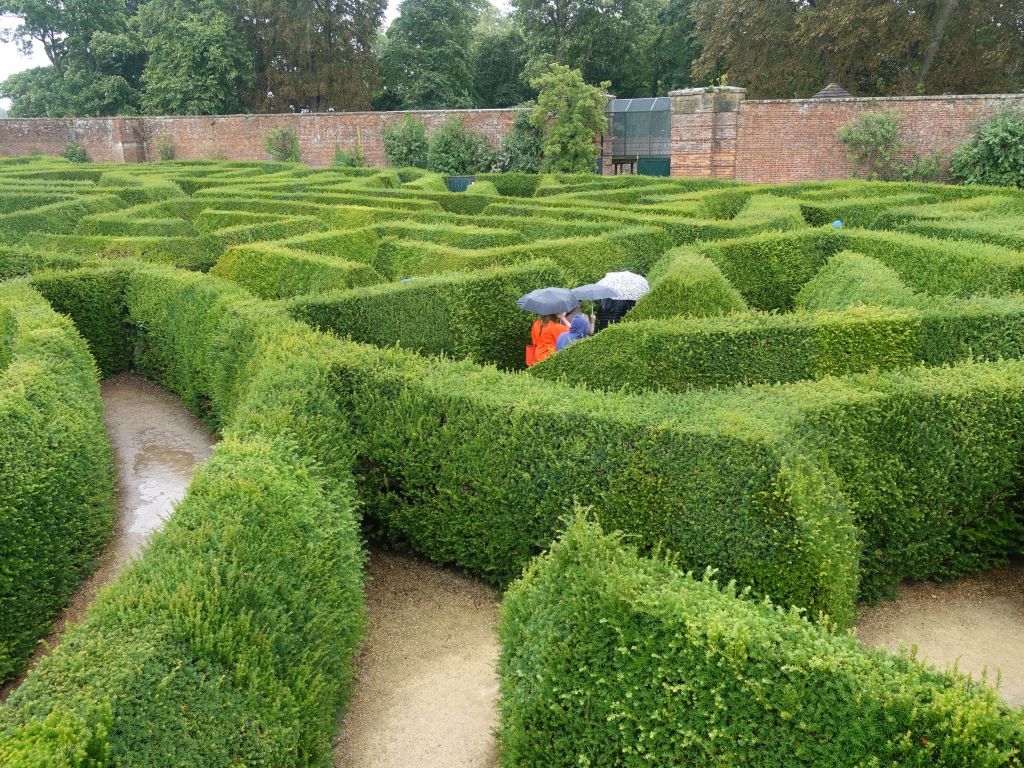 a maze under the rain, good way to be motivated to get out quickly :)