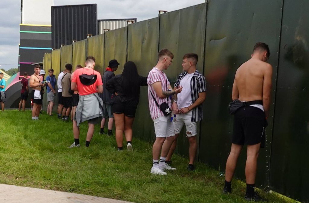 but who needs toilets, brits will just piss on anything that looks like a wall