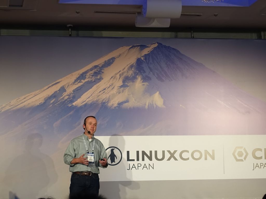 use of linux at Facebook by Chris Mason