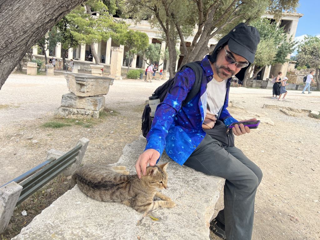 found lots of cats all around athens, many on this site, and they were friendly