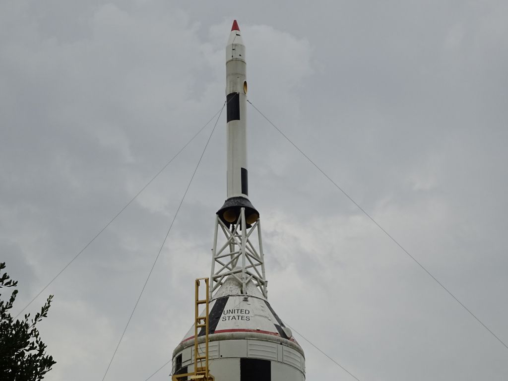 this piece on top of the rocket is supposed to take off and take the top module with it if the rocket fails at takeoff