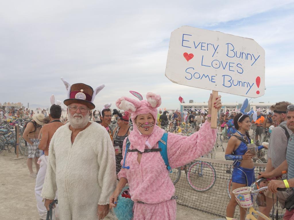 4000 - People-4600 Billion Bunny March-4627 Billion Bunny March