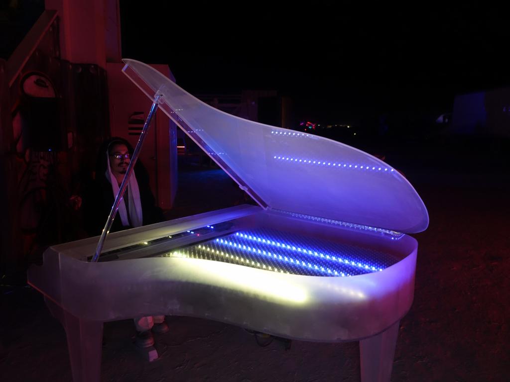 7400 - Temple Silent n LED Piano-7409 Temple Silent n LED Piano