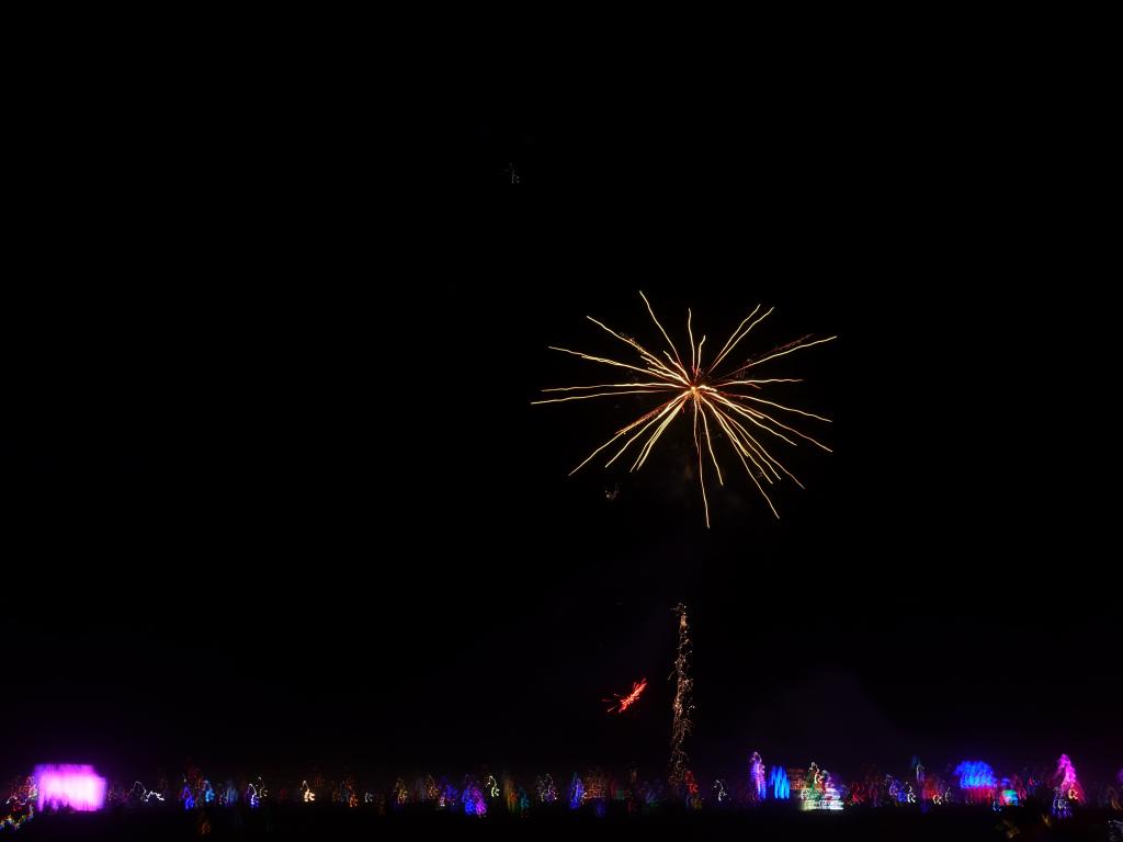 6051 - Fireworks