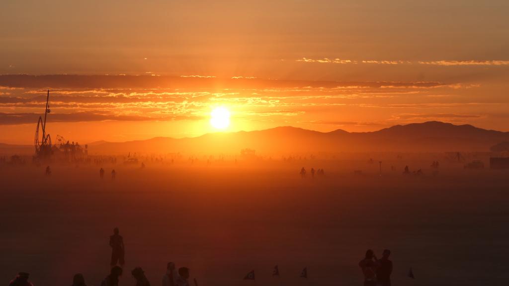 554 - 20220903 Burning Man Paavo Above n Beyond Discow Sunrise