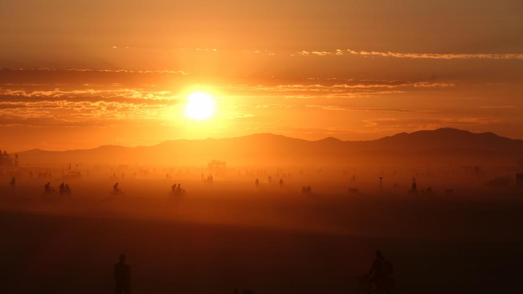 559 - 20220903 Burning Man Paavo Above n Beyond Discow Sunrise