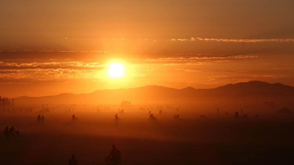 560 - 20220903 Burning Man Paavo Above n Beyond Discow Sunrise