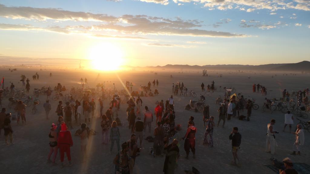 563 - 20220903 Burning Man Paavo Above n Beyond Discow Sunrise
