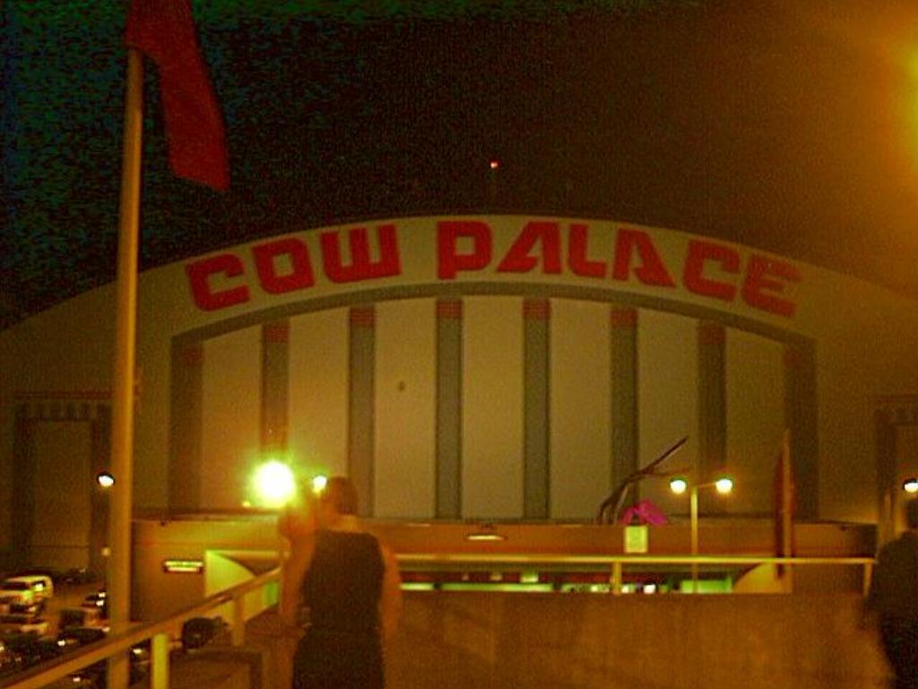 000 - CowPalace