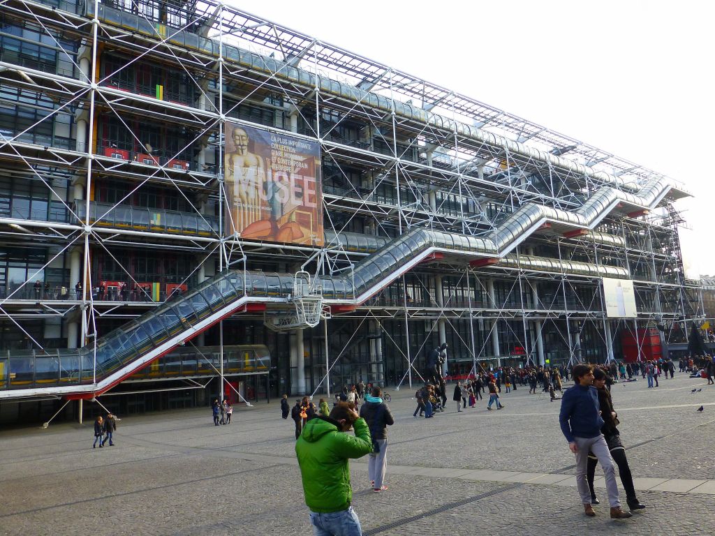 Started from centre pompidou, with a silly long line we avoided