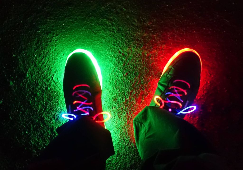 the lit shoe laces are separate