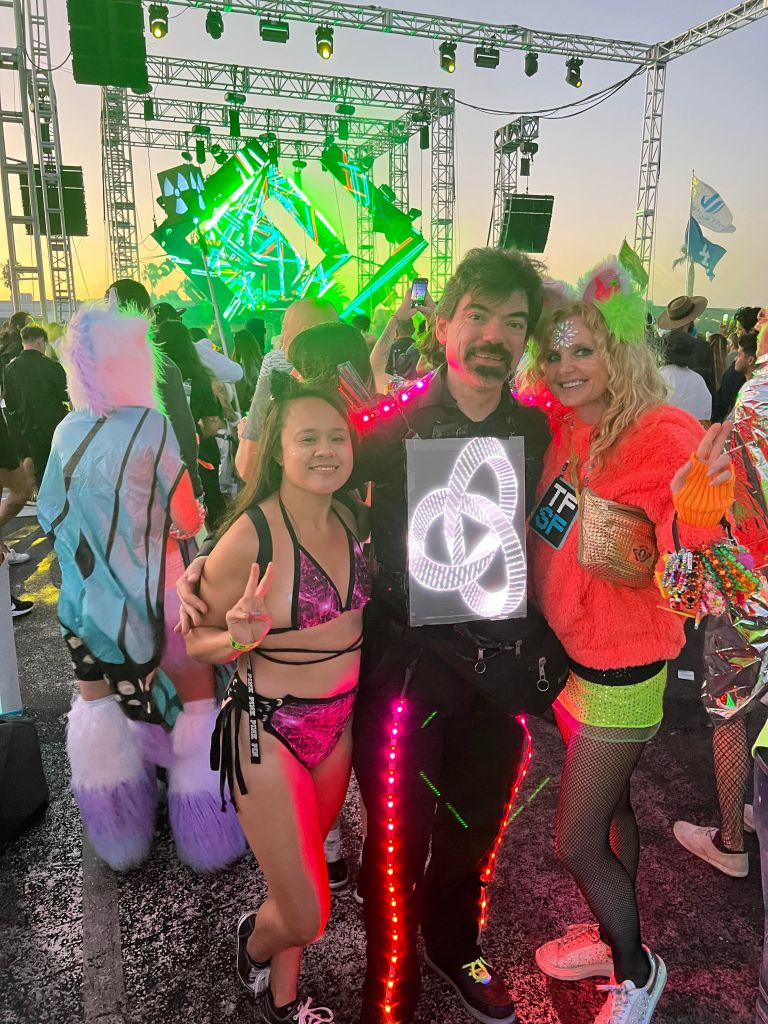 Marc's Blog: clubbing - Our First Dreamstate Harbor in Socal