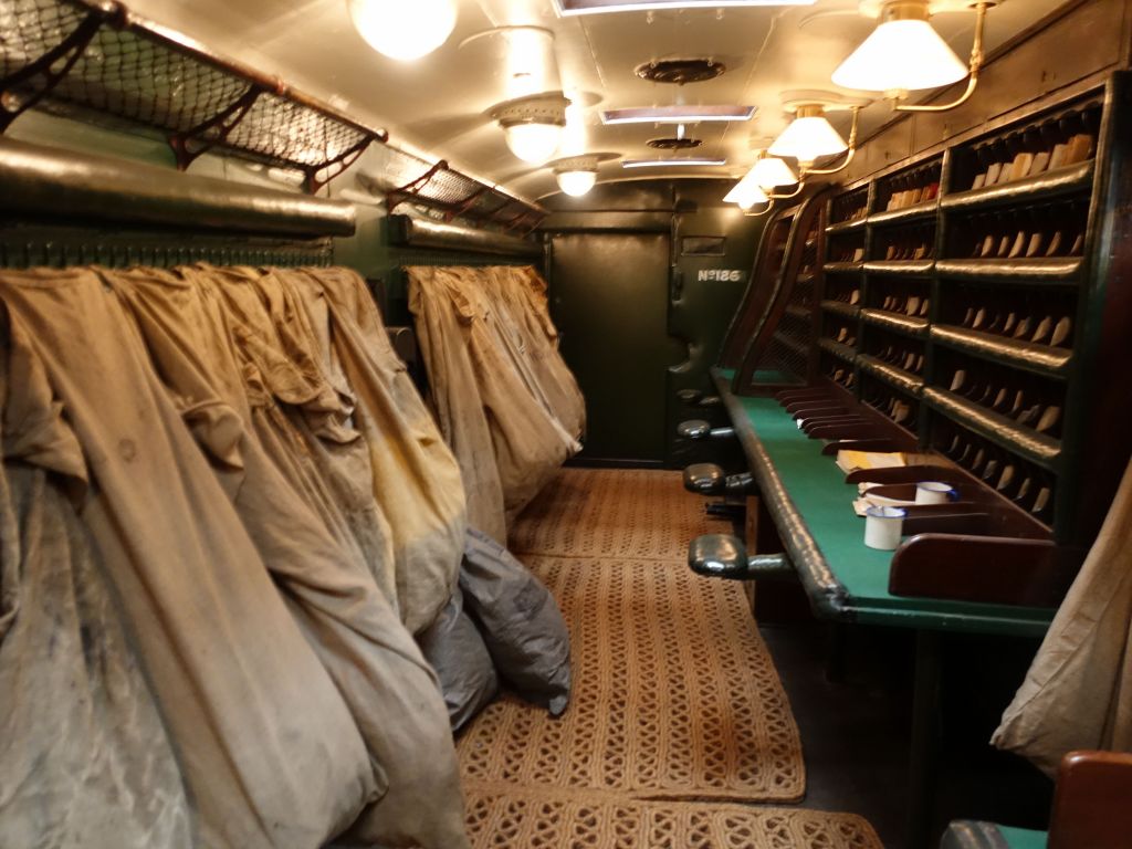 the mail train allowed agents to sort the mail while it was transiting to its destination