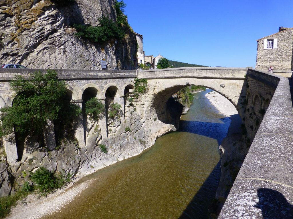 this is an ancient (2000 years old) bridge