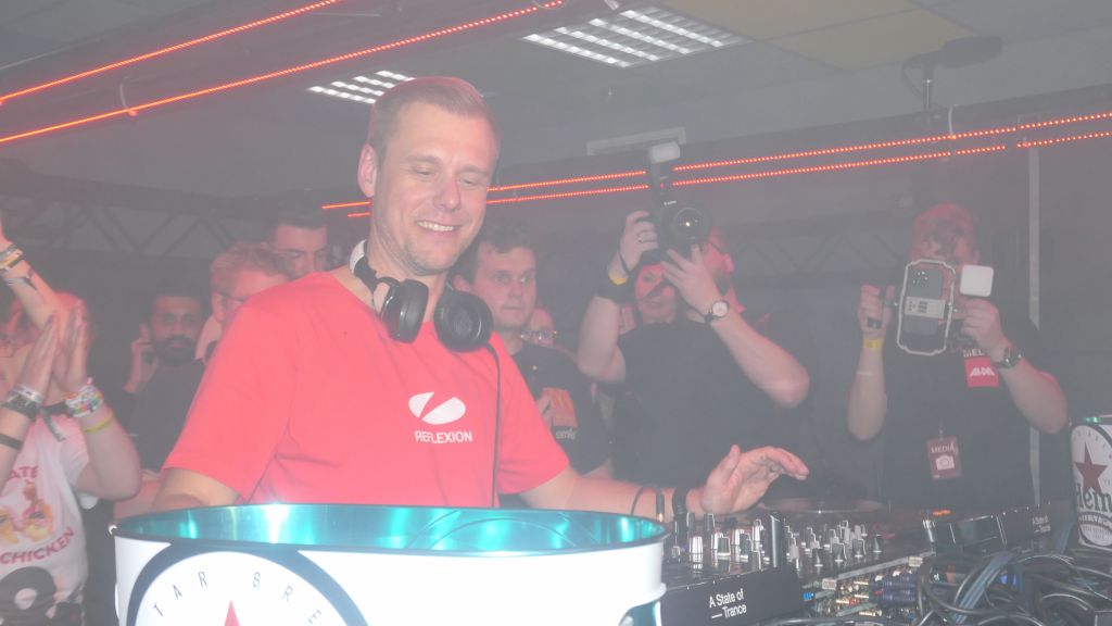 Armin likely hadn't played in such a small room in a while :)