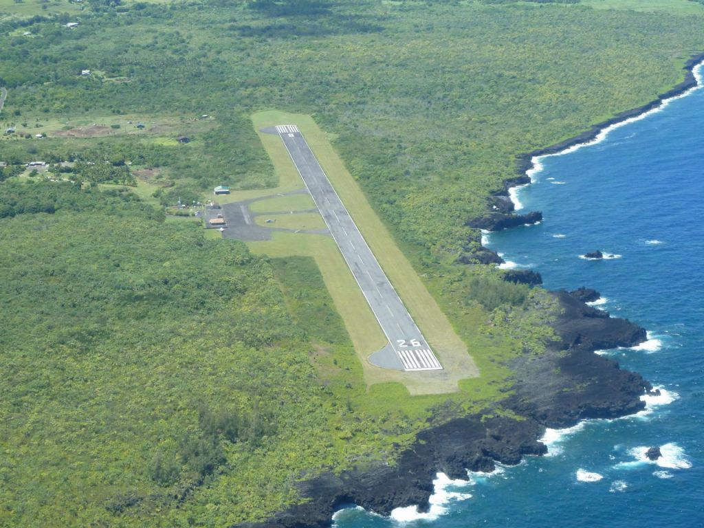 Hana Airport with its Hand Gliding Trike Base