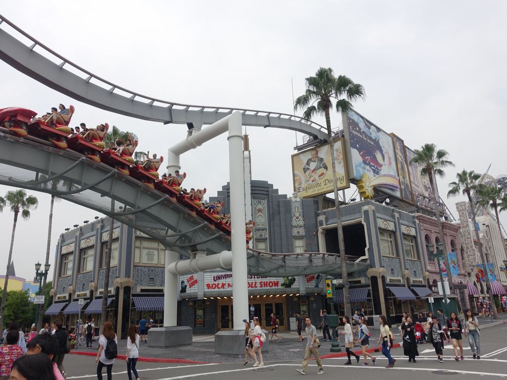 Hollywood Dream, the ride was an ok roller coaster, but not worth the normal line