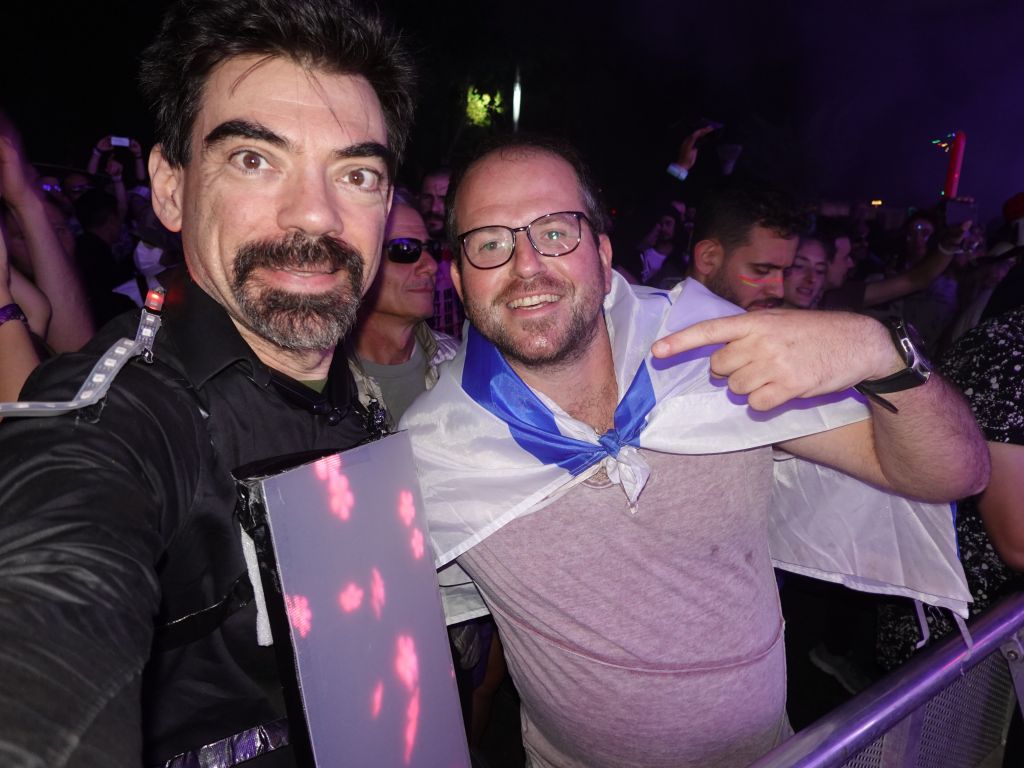 too funny, pinktranceguy and I met at ASOT ADE