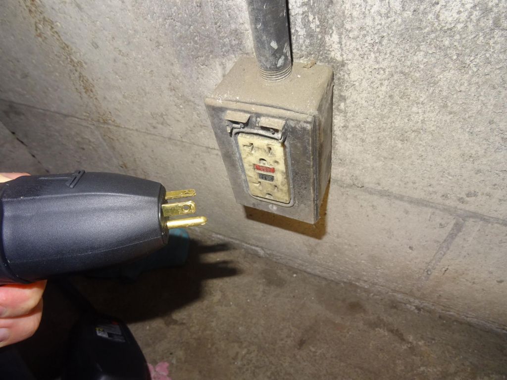 Found a 20A plug in an underground parking lot