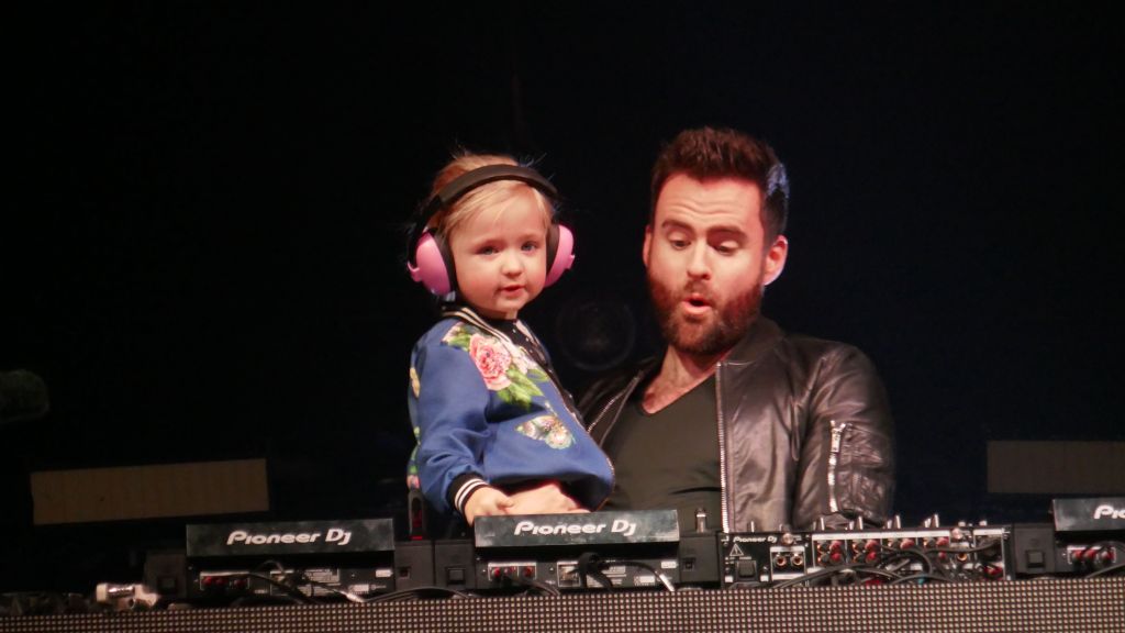 starting them young, good on Gareth Emery