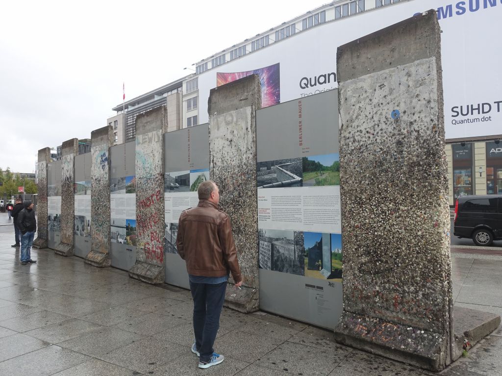 pieces of the berlin wall