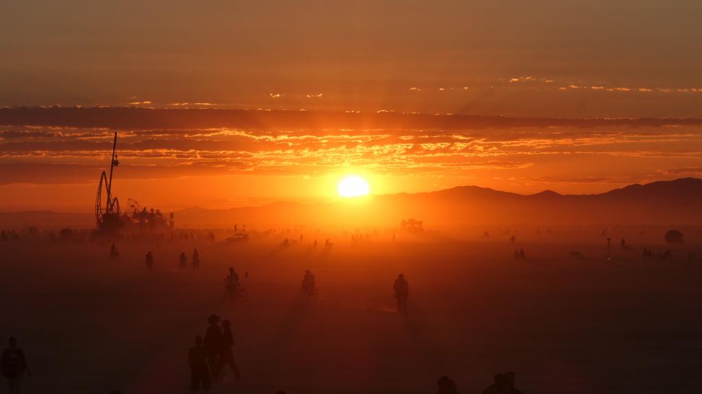 548 - 20220903 Burning Man Paavo Above n Beyond Discow Sunrise