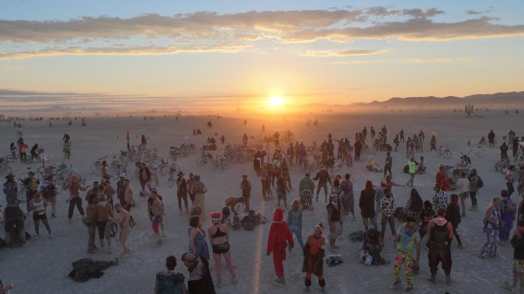 561 - 20220903 Burning Man Paavo Above n Beyond Discow Sunrise