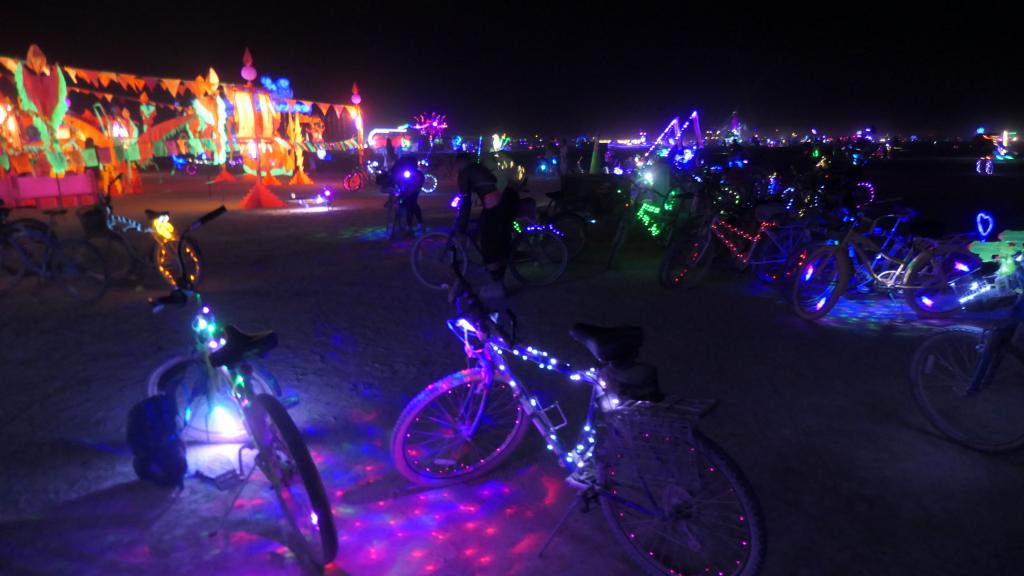 8926 - Bikes Night