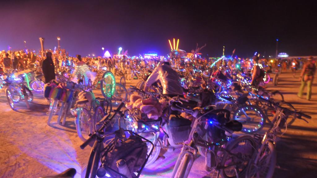 8944 - Bikes Night