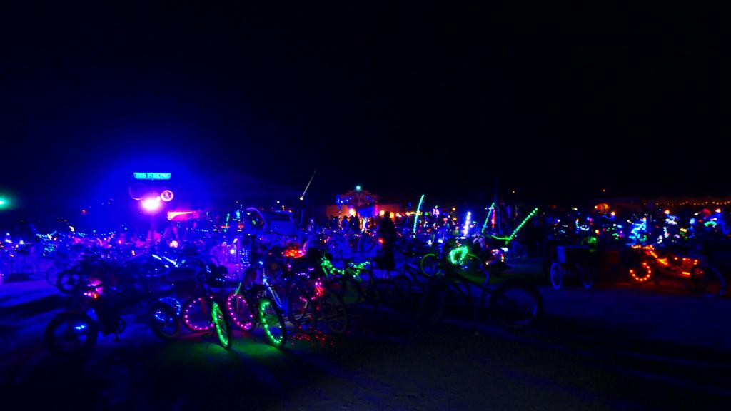 8000 - Vehicles-8920 Bikes Night-8922 Bikes Night